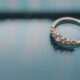 Idealny pierścionek zaręczynowy - jaki kamień wybrać?