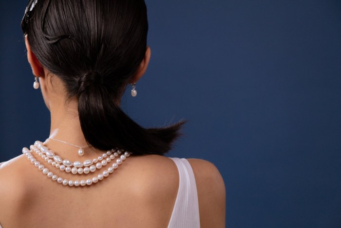 Najnowsze trendy wśród kolczyków damskich- odkryj swoją unikalną biżuterię